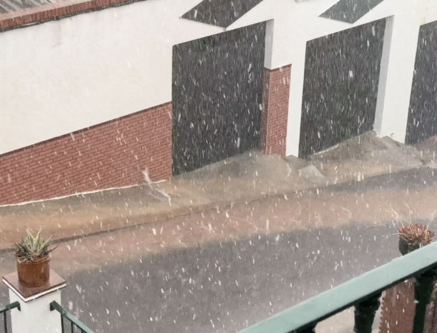 Una fuerte tormenta con granizo descarga 64 litros en menos de una hora en Archidona