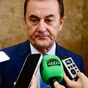 José María Muñoz: «¿Fichajes? Preguntadle a Loren, dinero hay, para ahora o cuando sea»