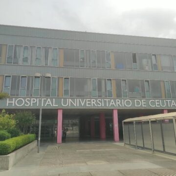 La sanidad en Ceuta, “un barco que se va hundiendo” por la falta de un hospital de campaña para tratar a los migrantes La sanidad en Ceuta, “un barco que se va hundiendo” por la falta de un hospital de campaña para tratar a los migrantes