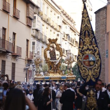 Las calles de Málaga se llenan de devoción por su patrona, la Virgen de la Victoria