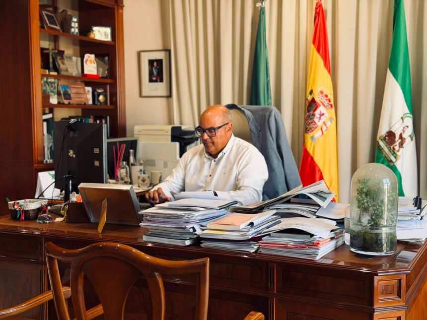 Vélez compra los terrenos para la futura desaladora