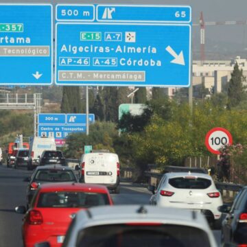 Otro verano con más coches en las saturadas carreteras de Málaga: 4,6 millones de desplazamientos y 10 fallecidos Otro verano con más coches en las saturadas carreteras de Málaga: 4,6 millones de desplazamientos y 10 fallecidos