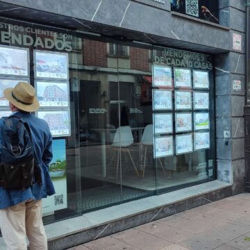 La Junta bajará en 2027 los impuestos para la compra de vivienda en Andalucía