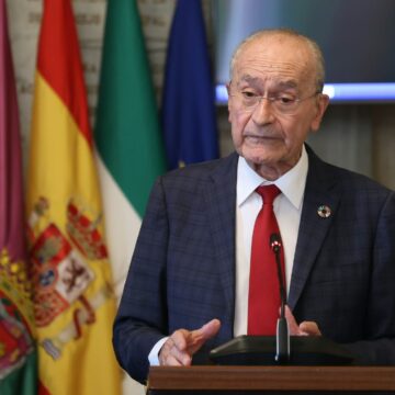 El alcalde de Málaga saca pecho por ‘sus’ 5.000 VPO y desatasca la Academia de Nadal