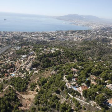 Una niña avisa de que su padre intentó estrangular a su madre y éste se suicida en Pinares de San Antón, en Málaga