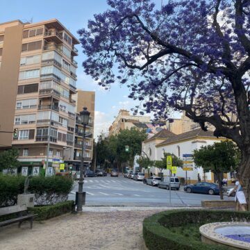 Hallan muerto a un hombre en un banco del Jardín de los Monos de Málaga