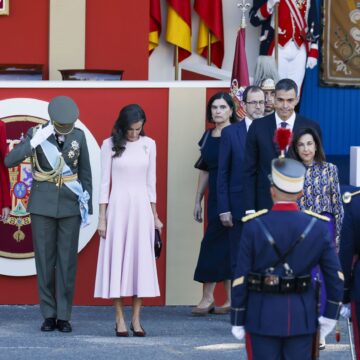 Los españoles se vuelcan con las Fuerzas Armadas en un desfile con los ya habituales pitos a Sánchez