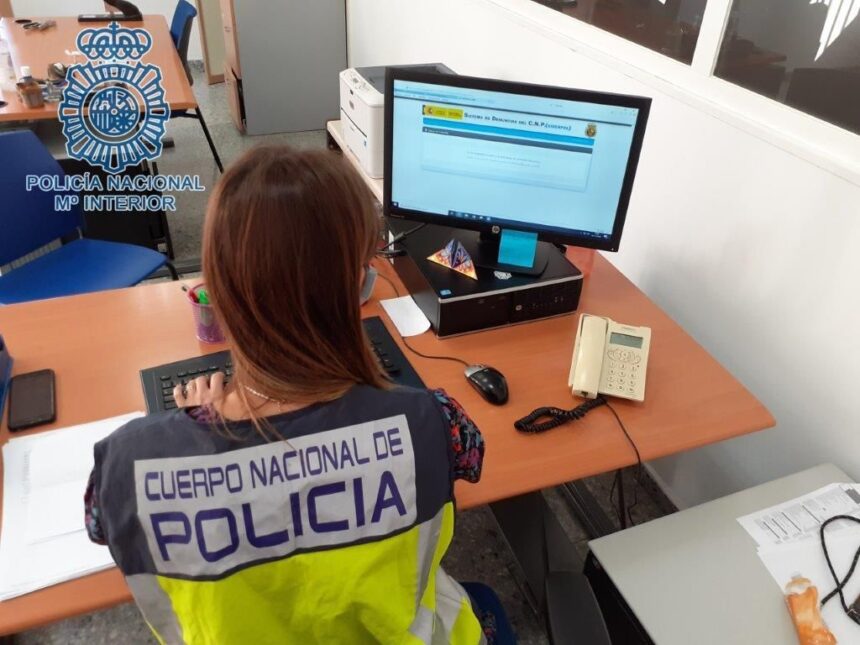 La Policía vigila las convocatorias violentas en redes sociales ante la noche de Halloween en Málaga