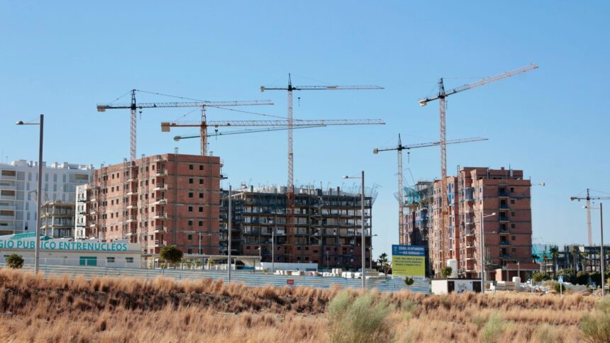 El precio de la vivienda se ha disparado cerca de un 50% en los ocho años de gobierno de Sánchez
