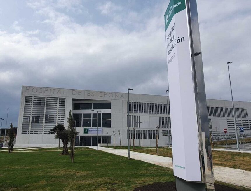 La Junta ampliará la actividad de los quirófanos del hospital de Estepona en octubre tras su apertura