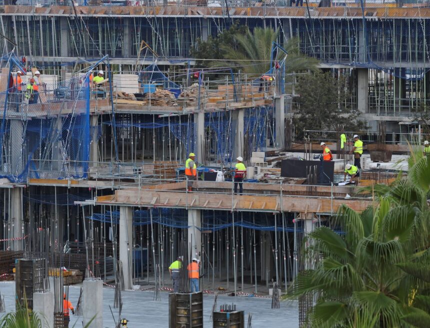 La falta de trabajadores frena los nuevos proyectos de vivienda en Málaga
