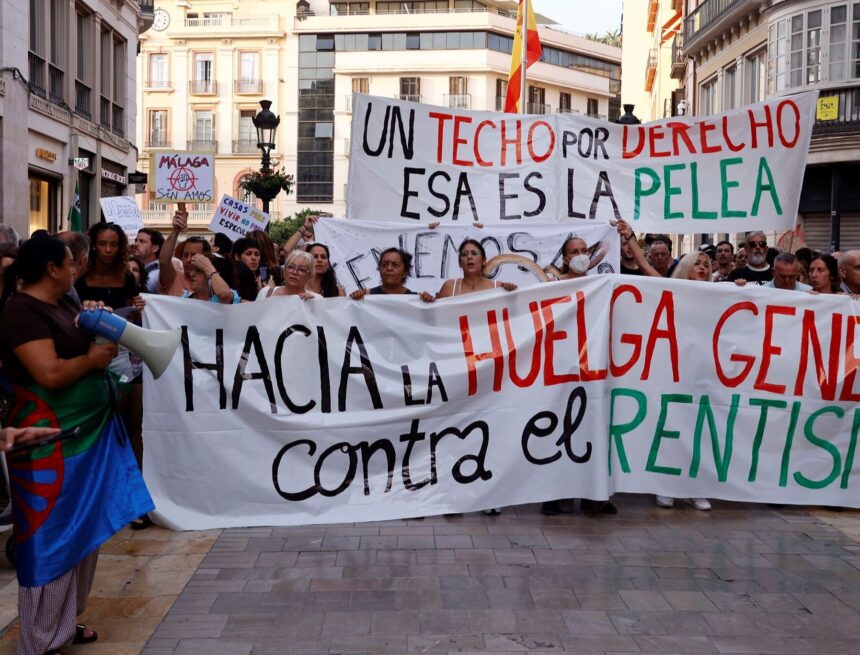 La manifestación por la vivienda de Málaga, en fotos