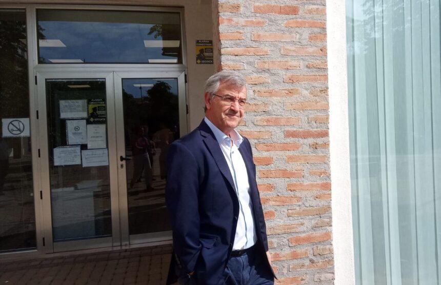 La Fiscalía rebaja de cinco años a 23 meses la pena de prisión para el alcalde de Estepona