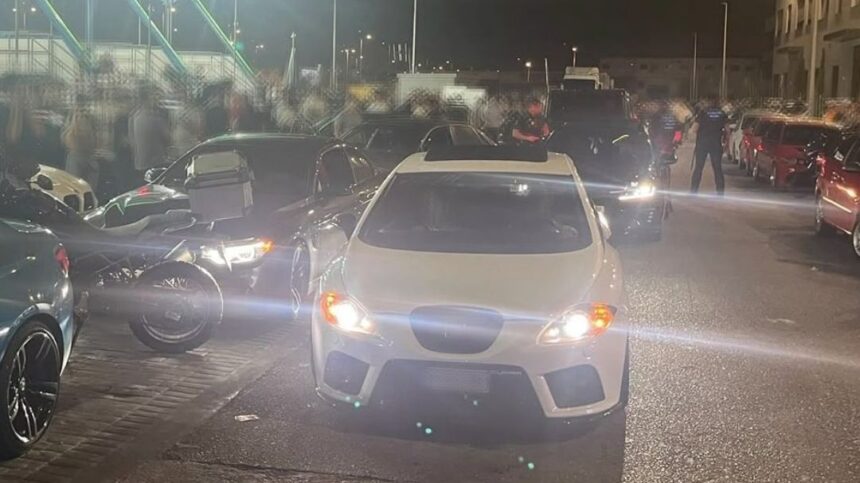 Una quedada ilegal de 80 vehículos en Málaga acaba con siete denuncias y un accidente