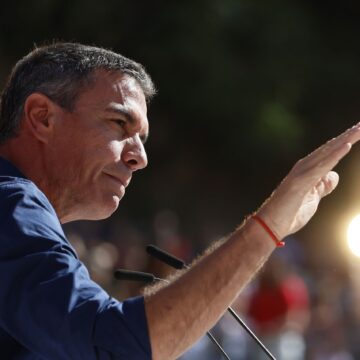 Imágenes del inicio de la precampaña de Sánchez en Dos Hermanas Imágenes del inicio de la precampaña de Sánchez en Dos Hermanas