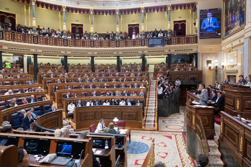 El rechazo a los decretos de la vivienda enciende el debate electoral y prolonga las protestas