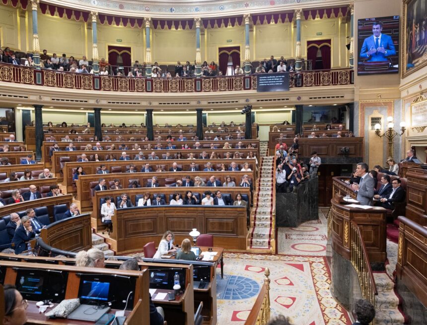 El rechazo a los decretos de la vivienda enciende el debate electoral y prolonga las protestas