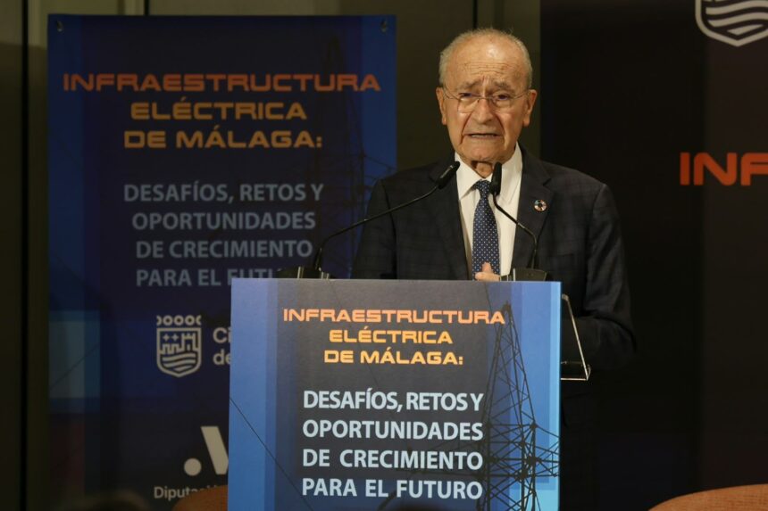 De la Torre: «No entiendo por qué el plan anterior no preveía capacidad eléctrica suficiente para Málaga»