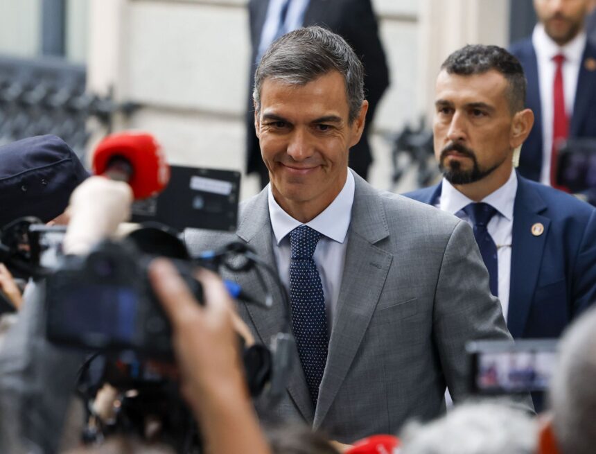 Pedro Sánchez aprovecha el momento para liderar a toda la izquierda Pedro Sánchez aprovecha el momento para liderar a toda la izquierda