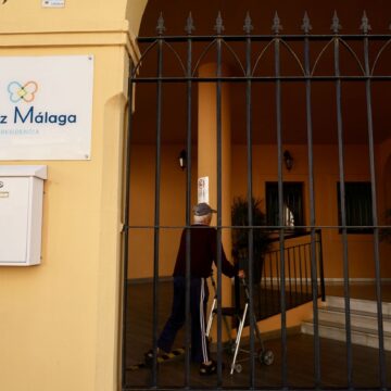 El ascensor de la residencia de Vélez-Málaga se desplomó tres plantas: alega que tenía un resultado favorable en la última inspección
