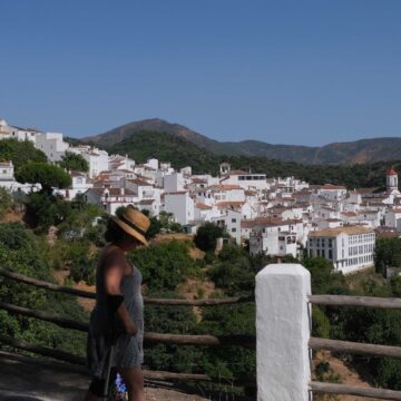 Sin cajero, sin autobús y sin médico: el día a día en los pueblos más pequeños de Málaga Sin cajero, sin autobús y sin médico: el día a día en los pueblos más pequeños de Málaga