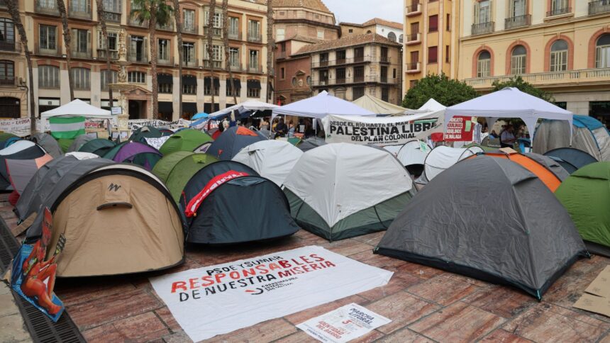La acampada por la vivienda cumple una semana en Málaga y mira a las elecciones: «Lo que toca ahora es una huelga general»