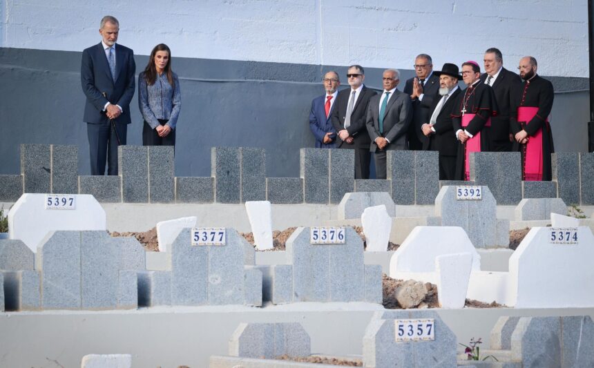 Sidi Embarek, el silencio de los Reyes ante las tumbas sin nombre