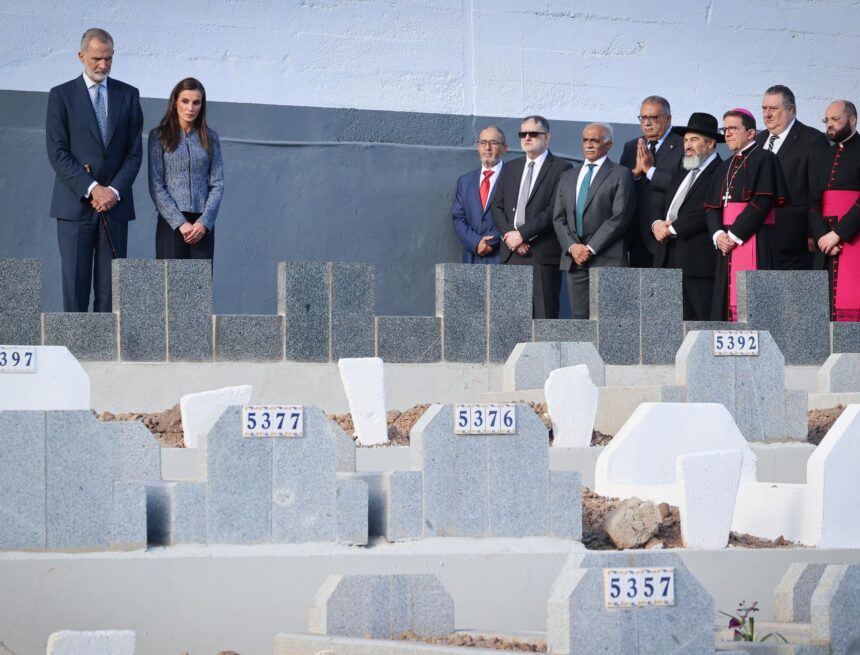 Sidi Embarek, el silencio de los Reyes ante las tumbas sin nombre