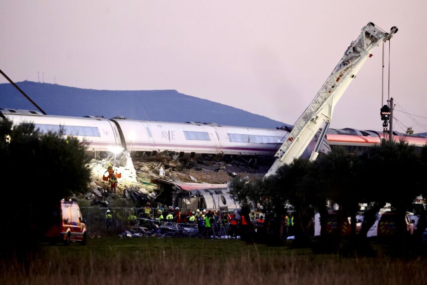 Los expertos señalan que fallaron los tres sistemas de seguridad de la línea Madrid-Sevilla antes del accidente Los expertos señalan que fallaron los tres sistemas de seguridad de la línea Madrid-Sevilla antes del accidente