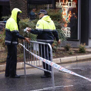 Rescatan a diez personas atrapadas en los túneles del Peñón del Cuervo, en Málaga, durante las lluvias