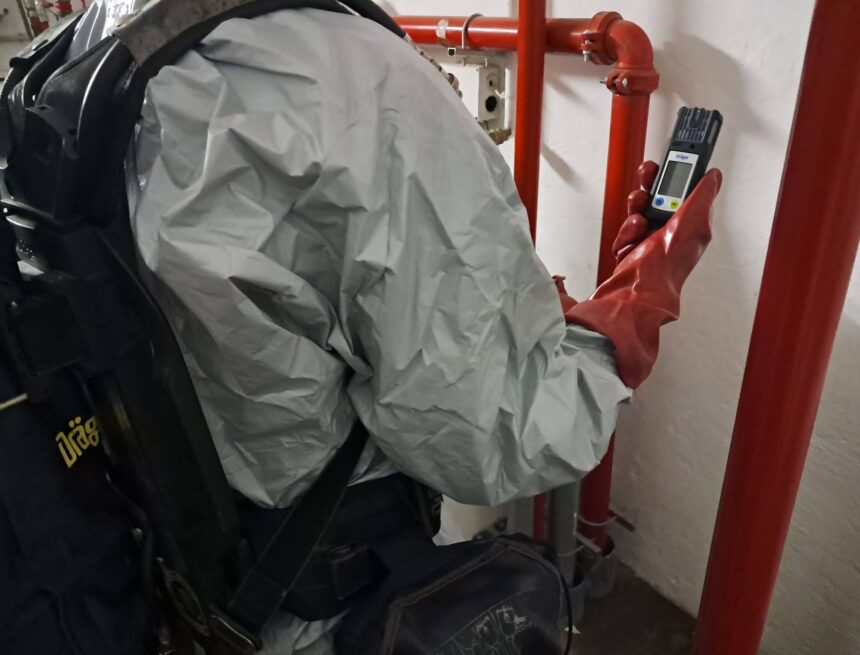 Dos afectados por una nube de gases en una piscina de Benalmádena tras una mezcla de químicos